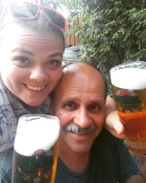 Lucie Polišenská Instagram - @pivovar_holba V Šumperku na pivíčku! Mávame do Hanušovic 😀