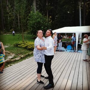 Lucie Polišenská Instagram - @svatbyprema @netopeirac #svatba NA MORAVSKÉ SVATBĚ! Tak se nám ta naše Barča vdala. Bylo to krásné,ale ty posvatební rána jsou prostě náročná 😉😉😉🥰🥰🥰