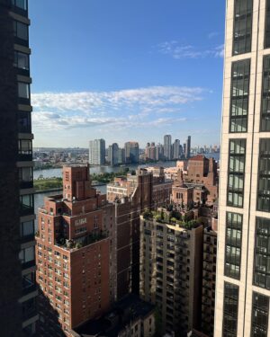 Lucie Šafářová Instagram - NYC jsem vždy měla spojený s US Open a poprvé jsem ho zažila, jako turista s dětma. Není to město pro děti, ale najdou se tam pro ně fajn atrakce! Teď už jen sledujeme Us Open v tv a fandíme našim nadějím! 
#summer #ftb #holidays 

NYC tourists… with kids u explore very different stuff than adults only lol! It was still fun times! #summer #vacation #tbf 

@tomasplekanec
