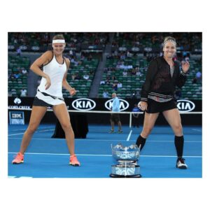 Lucie Šafářová Instagram - 👑 11 společných WTA titulů z toho 5 na grandslamech. 👀 Připomeňte si největší úspěchy @lucie.safarova s @matteksands. 🎾👇

🏆 Australian Open 2015
🏆 Roland Garros 2015
🏆 US Open 2016
🥈 Finále turnaje mistryň 2016
🏆 Australian Open 2017
🏆 Roland Garros 2017

Které vítězství  #TeamBucie vám utkvělo v paměti nejvíc? 💌 

#livesportpragueopen #wta #prague #tennis