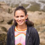 Lucie Lucas Instagram - 2 BD « Algues vertes » à gagner ⬇️ 🌎Aujourd’hui entre 75 et 115 sites en Bretagne sont touchés, selon les années, par ces échouages massifs d’algues vertes... extrêmement toxiques. On ne peut plus fermer les yeux sur ce phénomène. Si on peut affirmer que les marées vertes sont fortement liées à l’industrie agroalimentaire, l’idée n’est pas ici d’accuser les agriculteurs mais plutôt les politiques agricoles qui leur sont imposées. Politiques qui ne sont plus tenables compte tenu de l’urgence climatique et qui peuvent s’avérer toxiques. 📚 Afin d’en apprendre plus sur le sujet, on te fait gagner la BD d’Inès Léraud et Pierre Van Hove récemment adapté au cinéma par Pierre Jolivet. 🌟 Pour gagner la BD, il te suffit de : - liker ce post - taguer en commentaire un.e amie à toi ⏰ Sélection des gagnant·e·s par @onestpret vendredi 21 juillet à 19h ! Bonne chance à tous.tes 🍀 📌 Pour aller plus loin sur le sujet des marées vertes, rendez-vous sur la chaîne YouTube d’On Est Prêt pour la nouvelle vidéo : “Pourquoi les algues vertes sont un désastre écologique et social ?”, en partenariat avec @greenpeace_france et @hautetcourt , distributeur du film “Les Algues Vertes” 👉 https://youtu.be/NEA6dIV0mVw (lien en bio) 🎥 @colineblf #maréesvertes #lucielucas #alguesvertes