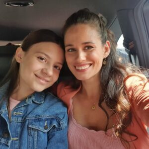 Lucie Lucas Instagram - La famille Clem vous souhaite un très bon week-end et une belle fin de vacances avant de se retrouver lundi prochain à 21h10 sur @tf1 et @mytf1_off pour nos deux épisodes de retrouvailles 🥰🫶✨

#clem #retrouvailles #verysoon #serie #tf1 #mytf1 #famille #ensemble #amour 

@clem_tf1