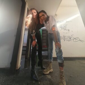 Lucie Lucas Instagram - Les copeines, 

On vous donne rendez-vous ce soir à 21h10 sur @tf1 pour 3 épisodes de Cannes Police Criminelle ☀️ et petit plus : vous pourrez regarder la série en anglais ou en français 🇬🇧🇫🇷
En effet le choix a été fait de tourner en anglais, mais nous nous sommes prêté au jeu difficile du doublage en français pour que chaque spectateur ait le choix de regarder dans la version qui lui convient mieux 😊 j’en profite d’ailleurs pour remercier @christel_salgues_pro et @donniomarie qui nous ont accompagné dans ce nouvel exercice🙏
Dans les deux cas (version anglaise ou française), ce sont nos voix et nos interprétations 😉

Enjoy les copeines !! On espère que ça vous plaira 🫶

Des bisous 😘