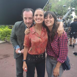 Lucie Lucas Instagram - Les copeines, 

On vous donne rendez-vous ce soir à 21h10 sur @tf1 pour 3 épisodes de Cannes Police Criminelle ☀️ et petit plus : vous pourrez regarder la série en anglais ou en français 🇬🇧🇫🇷
En effet le choix a été fait de tourner en anglais, mais nous nous sommes prêté au jeu difficile du doublage en français pour que chaque spectateur ait le choix de regarder dans la version qui lui convient mieux 😊 j’en profite d’ailleurs pour remercier @christel_salgues_pro et @donniomarie qui nous ont accompagné dans ce nouvel exercice🙏
Dans les deux cas (version anglaise ou française), ce sont nos voix et nos interprétations 😉

Enjoy les copeines !! On espère que ça vous plaira 🫶

Des bisous 😘