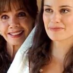 Lucie Lucas Instagram - Les copeines ! 🥰 On se retrouve ce soir à 21h10 sur @tf1 pour les 2 épisodes de retrouvailles de Clem 🤗 On vous attend nombreux au rendez-vous ! 💕✨ #clem #serie #retrouvailles #tf1 #mytf1