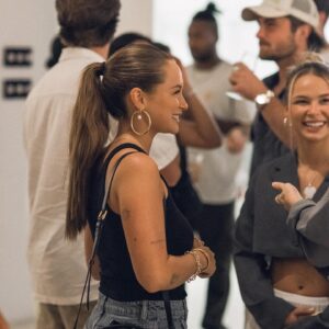 Lucie Rhéaume Instagram - Souvenirs de notre dernier défilé alors qu’on travaille comme des petites fourmies à organiser notre PROCHAIN défilé, qui aura lieu en soirée, le 2 mai prochain, à Montréal!🥹

Cette saison, @girlcrushgang et @lilunderwear.shop s’unissent  pour vous présenter un défilé 100% local, mettant en scène nos collections SS24. C’est une opportunité de voir nos dernières créations en primeur, mais aussi de magasiner des nouveautés avant même leur sortie officielle. Joignez-vous à nous pour la parfaite soirée de girls mémorable - cocktails, magasinage, rencontres et mode….Can it get any better? I don’t think so.🦋Places limitéee, billets disponibles via le site web de Girl Crush.💌

📸: @fredcl