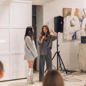 Lucie Rhéaume Instagram - Souvenirs de notre dernier défilé alors qu’on travaille comme des petites fourmies à organiser notre PROCHAIN défilé, qui aura lieu en soirée, le 2 mai prochain, à Montréal!🥹

Cette saison, @girlcrushgang et @lilunderwear.shop s’unissent  pour vous présenter un défilé 100% local, mettant en scène nos collections SS24. C’est une opportunité de voir nos dernières créations en primeur, mais aussi de magasiner des nouveautés avant même leur sortie officielle. Joignez-vous à nous pour la parfaite soirée de girls mémorable - cocktails, magasinage, rencontres et mode….Can it get any better? I don’t think so.🦋Places limitéee, billets disponibles via le site web de Girl Crush.💌

📸: @fredcl