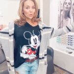 Lucie Vondráčková Instagram - Vlasy jsou magie… díky za zdravoboost @atelierkotlar