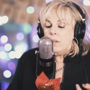 Lucinda Williams Instagram - Christmas in New Orleans 🎄🎶 #22DaysofLu