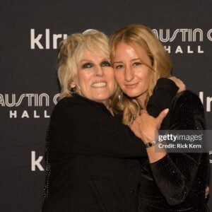 Lucinda Williams Instagram - “Lucinda Williams and Margo Price have plenty in common: a penchant for poets on motorcycles, a hard-fought music career with some downright wild twists, and the fact that they both got where they are today mostly on their own terms.”

Always honored to share the spotlight with @missmargoprice 🖤📖