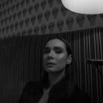 Lucrezia Guidone Instagram - E adesso? Cosa vedi adesso? Riesci a non dubitare per una volta ma semplicemente a stare nella bellezza di questo momento? Senza aspettative, così semplicemente… a stare. Provo. Ogni tanto riesco. Ho meno paura di un tempo. 🫶🏻