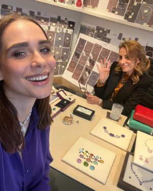 Lucrezia Guidone Instagram - Incredible day in Roma bella with the one and only @lucia_silvestri 💚 Thank you Lucia for sharing with me the powerful energy of your passion and creativity 🐍 

@bulgari