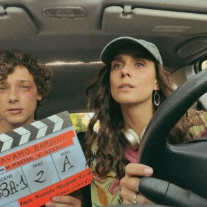 Lucrezia Guidone Instagram - Nessun fonico è stato maltrattato sul set. Giuro.
😅

ERAVAMO BAMBINI è al cinema 🫶🏻 

#eravamobambini 
@minerva_pictures 
@europictures_  @visionfilmdistribution @wildsidesrl 
@mar.martani