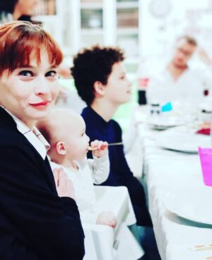 Lucy Dubinchik Instagram - סדר פסח ראשון עם 3 ילדים ((:
