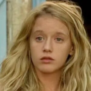 Ludivine Sagnier Instagram - Demain je présente à 20h30  La petite Lili à @cinemathequefr dans le cadre de la rétrospective Claude Miller. Viens!