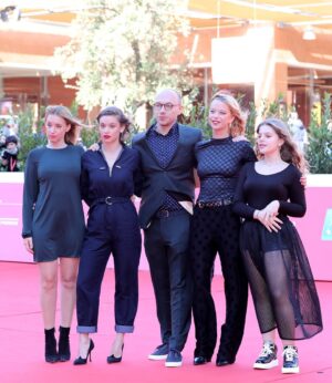 Ludivine Sagnier Instagram - Ce matin à Rome @alicenellacitta pour La ruche de Christophe Hermans avec  @mara_taquin @so.bre  @b_dvchlle @frakas.productions