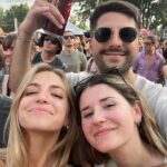Ludivine Reding Instagram - Les amis à Osheagaaa💚💐🌴 merci @evenko 🫶🏻
