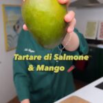 Ludovica Gargari Instagram – Lo sai tagliare il MANGO 🥭?! No ?!! MANGO IO 😂

Scusate per questa Freddura 🙏🏻🤣
TAGGA LA PERSONA CHE DEVE IMPARARE 🐠🥢

200g salmone (senza pelle) 
100g yogurt greco 
100g di Mango (1/2 mango) 
qb aneto 
qb sale (io ho usato quello Nero delle Hawaii) 

Tagliate il mango a cubetti facendo attenzione all’ osso centrale e poi tagliate il salmone e conditelo con olio sale e aneto 
impiattate con un coppa pasta e sulla base mettete lo yogurt poi il mango e poi il salmone . 

servite con germogli di soia e salsa di soia. 🥢

🇬🇧200g salmon (without skin)
100g Greek yoghurt
100g of Mango (1/2 mango)
olive oil  to taste
Qb salt (I used the Black one from Hawaii)

Cut the mango into cubes paying attention to the central bone and then cut the salmon and season it with oil, salt and dill

Ensit with a pasta cup and on the base put the yoghurt then the mango and then the salmon.

Served with bean sprouts and soy sauce. 🥢

#ricettadelgiorno #ricettefacili #ricetteveloci #ricettegurmet #ricettedipesce #sashimi #sushi #tartare #lovefood