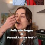 Ludovica Gargari Instagram – Quante volte mi sono sentita dire “Mi ricordi qualcuno” “ma ti ho gia visto”, “sei per caso la compagna delle elementari….”😂🙈 e poi, 
 “LIVIETTA” ! Eh sì perchè negli anni 2000 della televisione italiana, che erano i social di allora, lavoravo come attrice per diverse serie tv Rai, Mediaset… fino al 2019 in cui per scelta smisi e mi dedicai a cercare quello che veramente volevo fare. 

Avevo 18 anni quando “ho cambiato strada” , ma se ci pensate , non è proprio a 18 anni che si sceglie cosa fare del proprio futuro ✨?! 

Questa è la ricetta del POLLO ALLE PRUGNE della fiction Provaci ancora Prof, dove Renzo (enzo de caro) lo preparava a Camilla (veronica pivetti) per fare pace ✌🏻 

Io interpretavo la figlia, e alla fine mi ritrovavo a mangiarlo almeno 4 volte l’anno 😂

2 cosce e 2 sovracosce di pollo ruspante 
2 prugne 
50g prugne secche 
qb vino 
qb olio evo 
1 spicchio d aglio 
qb farina 

passate il pollo nella farina e rosolatelo in olio e aglio, prima dalla parte della pelle. girate e aggiungete le prugne . Sfumate con vino e portate a cottura 

 🇬🇧This is the recipe for the CHICKEN WITH PRUGNE from the fiction Try it again Prof, where Renzo (enzo de caro) prepared it for Camilla (veronica pivetti) to make peace ✌🏻
I played the daughter, and in the end I found myself eating it at least 4 times a year 😂
2 thighs and 2 free-range chicken thighs
2 plums
50g dried plums
Wine to taste
Extra virgin olive oil to taste
1 clove of garlic
To taste flour
Pass the chicken in the flour and brown it in oil and garlic, first on the side of the skin. turn and add the plums. Blend with wine and bring to cooking

#ricettedafilm #fictionrai #provaciancoraprof #ricettesegrete #ricettefacili #ricetteveloci #ricettegurmet #polloalleprugne