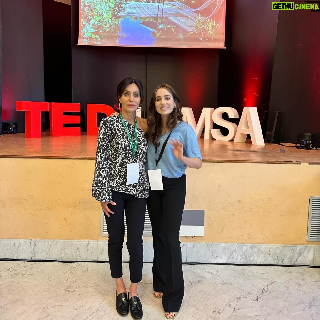 Ludovica Gargari Instagram - Ieri ho tenuto il mio primo #TEDTALK il tema era “Think Outside the Box” 📦! Ho iniziato a pensare alla prima volta che io abbia agito fuori dagli schemi ma soprattutto a consigli utili che avrei dato alla me stessa di 10 anni fa . da qui il titolo “La scintilla, dove meno te l’aspetti” Non vedo l’ora di condividere il video integrale con voi ❤️ Un grazie speciale a chi era presente ieri, e chi semplicemente con un “brava Lulù” mi è stato accanto ❤️