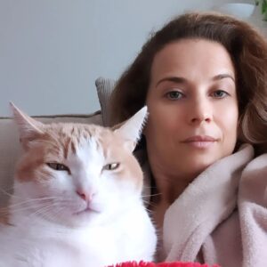 Luísa Barbosa Instagram - Em pose 'domingo de aconchego'. 
😸😸😸