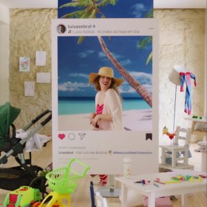 Luísa Sobral Instagram - Feliz Dia da Mãe! 🥰

🎬 As Mães de Hoje em Dia
Ficha técnica 
Realização: Filipe C. Monteiro
Direcção de Fotografia: Ricardo Magalhães
Camera: Nuno Fazenda
Adereços: Pedro Afonso
Maquilhagem: Catarina Cirne 
Letra & Música Luisa Sobral

#luisasobral #diadamae