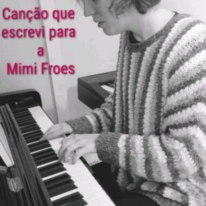 Luísa Sobral Instagram - Canção que escrevi para a linda @mimi.froes , " Não vás já"
Feliz Dia da Mulher e das parcerias entre mulheres ❤️