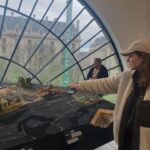 Luisa Neubauer Instagram - Très honorée d'accueillir au @pavillonarsenal l'activiste pour le climat @luisaneubauer , l'une des principales organisatrices du mouvement @fridaysforfuture.de 🇩🇪 Partout en Europe des jeunes se mobilisent pour le climat, il est essentiel que les lieux culturels bâtissent des ponts avec elles/eux. Au Pavillon de l'Arsenal, la dernière exposition " La Grande Réparation " présente en maquette une lutte environnementale qui s'est déroulée en Allemagne, dont Luisa a fait partie. #Climate #Fridaysforfuture Merci à @nikolaj.schultz pour cette rencontre Expo conçue avec @archplusnet et un collectif à retrouver sur le site du Pavillon de l'Arsenal