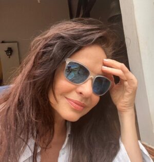 Luiza Tomé Instagram - #sextou 
#paz
#maisamor 
#respeito
#amoisrael
