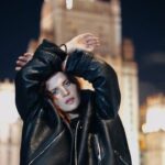 Lukerya Ilyashenko Instagram - Что зритель видит на этом видео? Какой сакральный смысл я хочу донести? Какую глубокую, парадоксальную идею? - никакую, ребят. Просто посмотрите как Маша и Ваня здорово снимают🙃