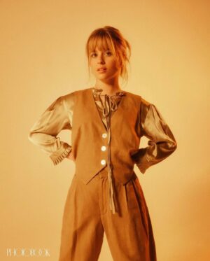 Lulu Wilson Instagram - @photobookmagazine 💋