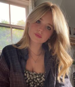 Actress Lulu Wilson HD Instagram Photos and Wallpapers September 2022