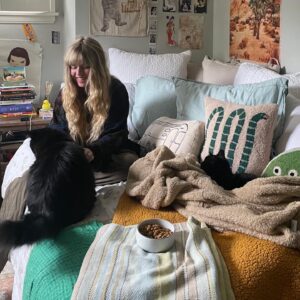 Lulu Wilson Instagram - my babies! these crazy little creatures truly are my best friends <3 @bestfriendsanimalsociety is working with almost 4,000 shelters and rescue groups to save the lives of you’re new potential fluffy friends! this giving tuesday make sure to support Best Friend’s amazing work by making a donation to them or a local shelter 🐈‍⬛❤️ love you so so much martha, fanny, prudence, and daryl! link in bio to donate!