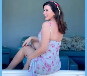 Luma de Oliveira Instagram - A semana que começa vem trazendo um recado que é tempo de renascer e florescer! Porque vem chegando a primavera! 💐🌸🌻🌺