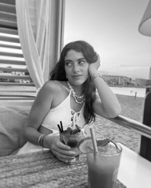 Luna Ginestet Instagram - Quand ma pizza arrive avec de la burrata alors que j’ai pas pris le supplément 🍕