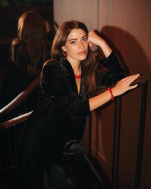 Luna Ginestet Instagram - Chaque regard raconte une aventure 👁️
.
.
.
Bijoux @s.o.c.o.o.o.l 
Photo : @inesberrocoso 
Outfit : @boutique.clo 
.
.
.
.
#retro #jewelry #red #grain #frenchie #warm #vin #party