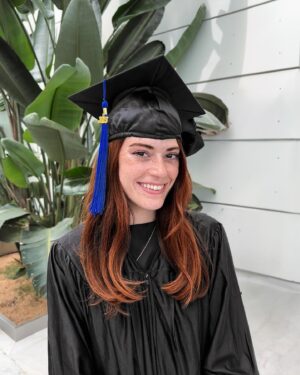 Luna Ginestet Instagram - C’est fait ! 🎓✨ #NextChapter