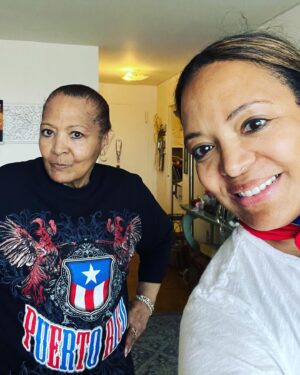 Luna Lauren Velez Instagram - Mami representing! WEPA! 🇵🇷🇵🇷🇵🇷
#puertorico #latina #mami #represent #love ✨