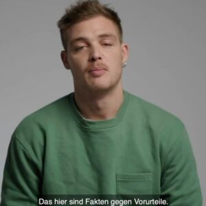 Luna Wedler Instagram - Das sind Fakten gegen Vorurteile.  Auch ihr könnt etwas gegen Vorurteile tun: Leitet die Posts an alle weiter, die ihr kennt und postet sie in der Story. Und bitte fordert viele Menschen auf bei losfuerlesbos.com mitzumachen. 

Jede Spende zählt!
Mehr Infos gibt es in den nächsten Wochen auf @leavenoonebehind2020 
@aaronaltaras @alice.dwyer @david.shuetter @heikemakatsch @jella_h @officialyjoko @katjariemann @khodrkida @damitdasklaas @larypoppins @maxvdg @ronaldzehrfeld @sabintabrea @tryselfizzel @vickykrieps @volker.bruch
#losfuerlesbos #leavenoonebehind