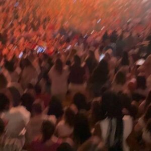 Lura Instagram - Os CALEMA fizeram história nestes dois dias com o @meoarenaoficial lotado de pessoas de todas as origens que acreditam no Amor e nos valores da Humildade, Amizade e Família. Parabéns @fradique_calema e @anthon507_calema! Vocês são Anjos mensageiros de Paz e Amor com muito talento. 🌟🌟

Obrigada à @torresjoalheiros  pelo magnífico camarode que nos proporciounou uma vista privilegiada deste grande concerto. ❤️🌟

@anthon507_calema 
@paula.c.osorio 
@dianadecadaval 
@tomassuter 
@torresjoalheiros