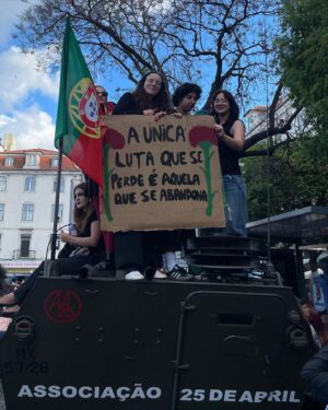 Lura Instagram - 25 de Abril, Sempre! 🇵🇹🇨🇻