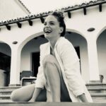 Luz Cipriota Instagram - Cumplir años siempre fue algo que me encantó. 🙋🏻‍♀️🎈Tener una excusa para reunir a todas esas personas que forman parte de mi vida y mi corazón y celebrar. Pero además es un buen momento para mirar para atrás, ver cómo estaba hace algunos años.. cómo estoy hoy y proyectar como me gustaría seguir estando. Hoy puedo ver que soy realmente MUY afortunada. ♥️ Que vivo en ese deseo que pedí muchas veces soplando las velitas años atrás. Que ahora mi corazón ya està multiplicado con la llegada de Lorenzo y que no puedo sentirme más amada junto a @serranodavid75 . Y si, es verdad que muchas de esas personas que me gustaría abrazar hoy, están lejos. Pero sólo físicamente. Porque sé que están y estarán ahi incondicionalmente mas allá de todo. Gracias por los mensajes tan hermosos que me fueron llegando! Los leo todos y me llenan de alegría! Los quiero milloness! Vamos por un año masss! 💪♥️🎩. Chin chin! 🥂⭐️. #Birthday #BirthdayGirl #6DeSeptiembre #Amor #Love #Gracias ♥️