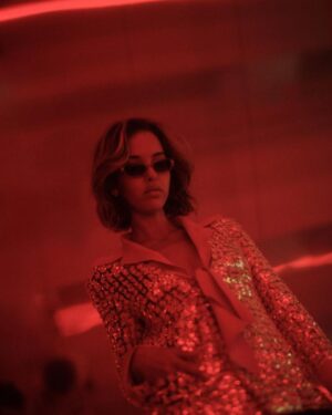 Lyna Khoudri Instagram - paris couture vibes @chanelofficial 🩷🎀