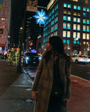 Lyndon Smith Instagram - I wasn’t sure if I was going to post a 2023 recap, but I can’t let the most transformative year of my life go by without a little send off. This year held some of the greatest highs and, without question, the greatest lows of my life. I was over the moon to share National Treasure with the world, my first on-air series regular since Public Morals. Inversely, my partner and I of eleven wonderful years went our separate ways, and I learned what it is to move alongside grief. I traveled to Costa Rica, Bali, Jackson Hole, Colorado, hit Vegas for the first time, and ended my year under New York Christmas lights. I made a movie. Premiered another movie. Lived out my Eras dream. Sold my house. Said goodbye to our family horse. Endured a work strike. And remembered just how much I love my own good company. I’m entering this new year a vastly different woman than I once was, and while I honor every version of myself before, I’m pretty stoked on this one. Love to you all 🖤