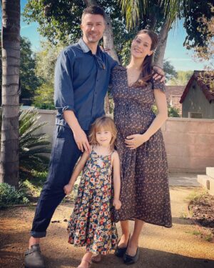 Lyndsy Fonseca Instagram - #happymothersday can only be truly celebrated if we have the CHOICE of how and when we become mothers. 

When I was 26 I was on birth control (failed math during time zone change perhaps?) and at 6 weeks I had a safe termination.  I don’t have to share this but I think it’s necessary to help destigmatize reproductive rights. I am now also a proud mother. I’m sending love to those people who are feeling triggered or scared by the recent threat to our bodies. I see you. You matter. What choices you make for yourself and/or your family matters. No one knows you better than you.

We cannot truly celebrate a new life without the CHOICE and safety and FULL autonomy of our bodies. End of story. 

A birth announcement about abortion you ask? Yes. They are related, and matter equally.  #reproductiverights  #abortion #womensrights #reproductivehealth