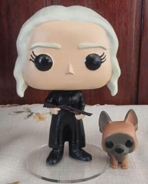 Lynn Collins Instagram - What a great birthday gift! Leah finally has her own #funko #funkopop 💥
Thank you @f.s.twd 🎊 
#twd #twdfamily #leah #daryldixon #dog #thewalkingdead @amcthewalkingdead