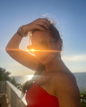 Lynn Collins Instagram - #bahamas in my heart 🩵🌴🩵 

#photodump 😘 

#swimwear @biliblond and @tropicofc
