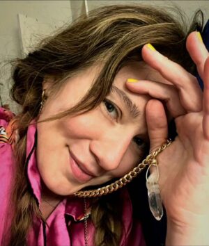 Lynn Collins Instagram - THANK YOU @donnamennedesigns 

Donna is not only an incredibly talented artist, she is a ray of light 💫

My page is quickly becoming a jewelry designer appreciation page! 
So be it …I believe #adornment is a spiritual act of #selflove , a #beautiful way to express our uniqueness, and a sumptuous way appreciate the one body we have this lifetime 💎💫💎 
And ofcourse #crystals 🥰

#taurus #taurusseason #jewelry #smile #beauty #gold 

 @antares181 🤳🏻📱🤳🏻