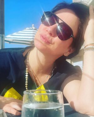 Lynn Collins Instagram - #happymonday 

#Mondays are ruled by the #moon 

The moon in our natal #astrology chart represents how we were nurtured and comforted…and how we nurture, protect, nest …and our inner knowing #intuition 🔮
The moon and its cycles also greatly effect our bodies… like it moves the tides ….#hydrate and try to get some #sun today - which is the opposite vibration of moon energy …WHAT COMFORTS YOU? Let me know below 💚