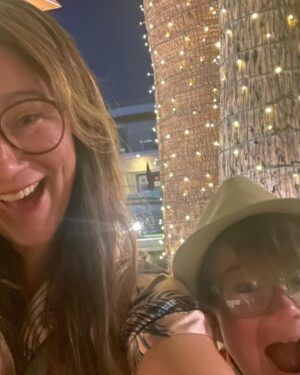 Lynn Collins Instagram - @thetwist.palmsprings THANK YOU for helping me #pregame for this birthday 💕🧡💕
The hospitality and chill vibes were a sweet balm to my soul 🩵 🩶 🩵 🩶 🩵 🩶 🩵 🩶🩵

Thank you @hilovetravel for the super cool #crossbodybag 🩶

#palmsprings #poolside #stars #palms @vionicshoes #happybirthday #pink #desert #desertlife @vans